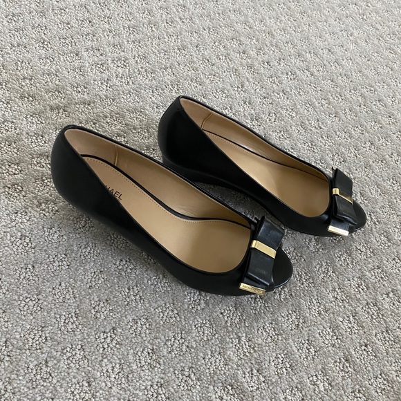 Michael Kors Black Wedges - Size 8M - Picture 6 of 6